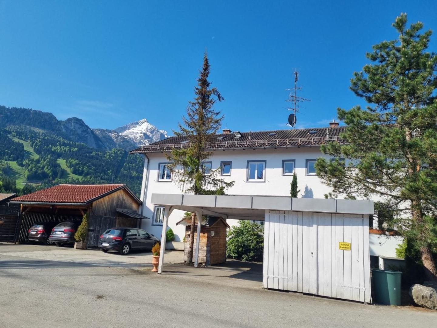 Haus Kreuzeckwiese - Fewo Juebilaumsgrat Гармиш-Партенкирхен Экстерьер фото